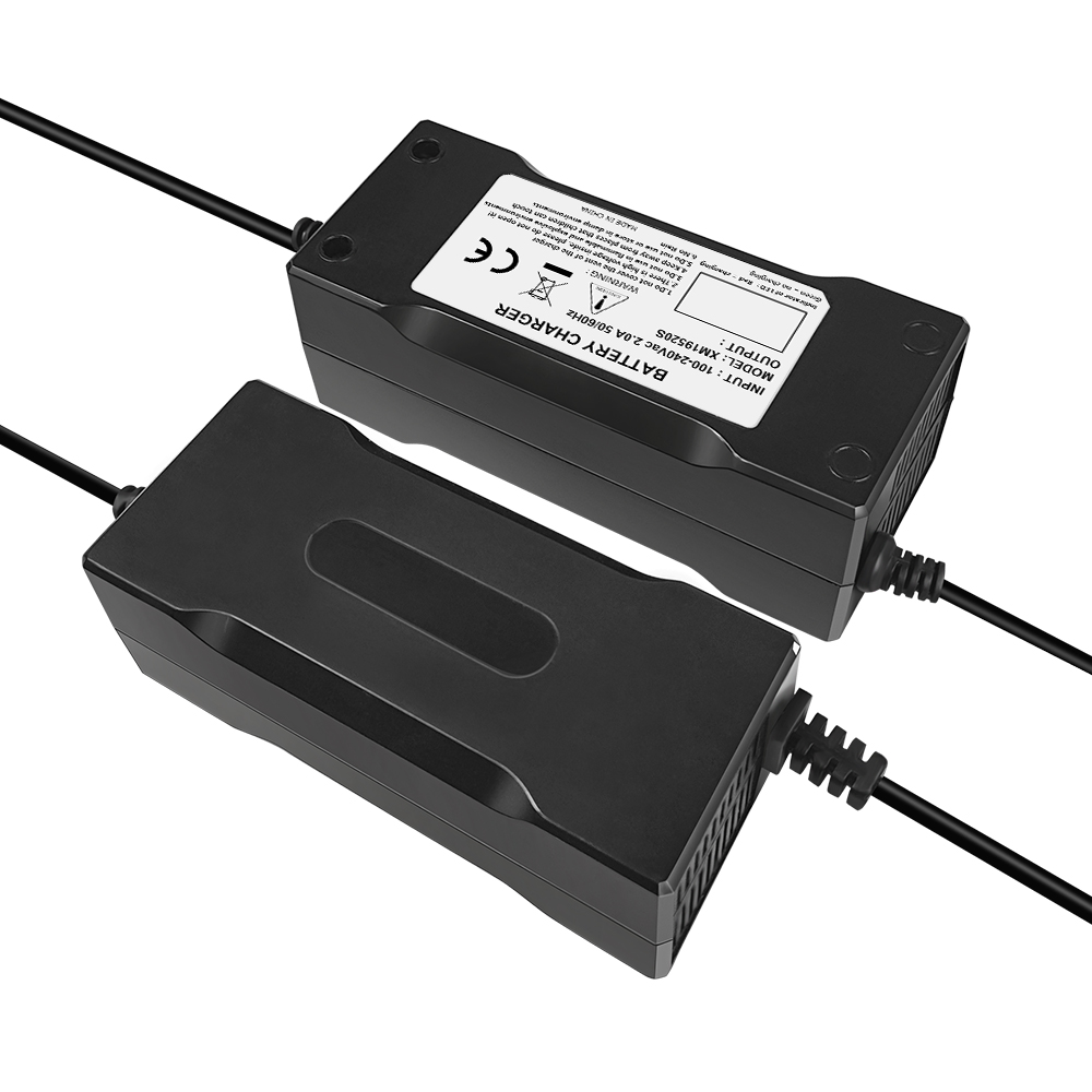 carregador de bateria acidificada ao chumbo do lítio 12V LiFePO4 12.6V 14.6V 8A